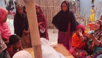 গাছের নিচে চাপা পড়ে শ্রমিকের মৃত্যু