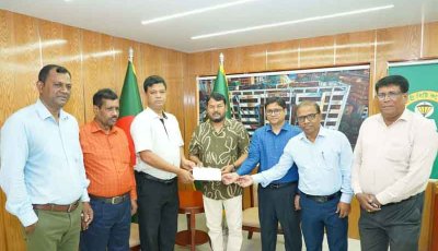 রাসিকের পরিচ্ছন্নকর্মীদের জন্য প্রধানমন্ত্রীর ঈদ উপহারের অর্থের চেক হিসাব বিভাগে হস্তান্তর