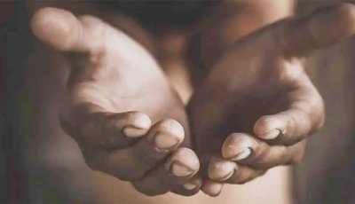 অভাবের সময় মুমিনের মানসিকতা যেমন হওয়া উচিত