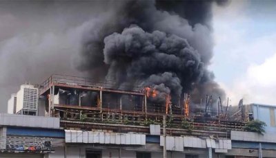 মহাখালীতে ভবনে আগুন, নিয়ন্ত্রণে ৩ ইউনিট