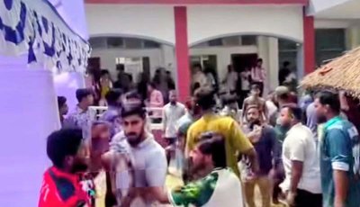নবীনদের অভ্যর্থনা ঘিরে পদ্মা সরকারি কলেজে ছাত্রদল-শিবিরের সংঘর্ষ, আহত ৮