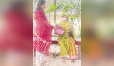 মানবতার টানে অসহায় মানুষের পাশে নারী ও শিশু কল্যাণ সংস্থা, ব্যতিক্রমী উদ্যোগ সুমি মুর্মুর
