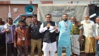 রাজশাহী জেলা মোটর শ্রমিক ইউনিয়নের শ্রমিকদের বিক্ষোভ