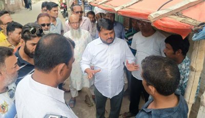 বর্ণালী মোড় থেকে হেতেমখাঁ বড় মসজিদ পর্যন্ত সড়কের কাজ  বর্ষা মৌসুমের আগেই শেষ করার নির্দেশ রাসিক প্রশাসকের