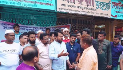 কারুশ্রী জুয়েলার্সে চুরির ঘটনায় ঘটনাস্থল পরিদর্শনে রাসিক প্রশাসক মাহফুজুর রহমান রিটন