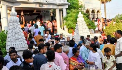 খেতুরীধামে নরোত্তম দাসের তিরোভাব মহোৎসব শুরু : রেল স্টেশনজুড়ে ভক্তের ঢল, ভাড়া-নৈরাজ্যের শিকার পুণ্যার্থীরা