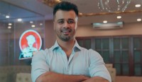 বিদেশ থেকে ফিরে, রেস্তোরাঁর মালিক সোহেল গ্রেপ্তার