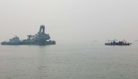 পদ্মায় ফেরি ডুবি : ঘটনাস্থলে উদ্ধারকারী জাহাজ রুস্তম