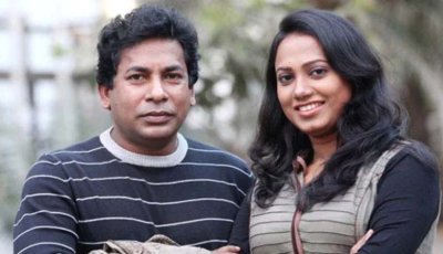 কলকাতায় মোশাররফ করিম ও তার স্ত্রীকে হেনস্তা