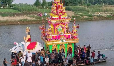 বাঁকখালী নদীতে সম্প্রীতির বন্ধনে জাহাজ ভাসা উৎসব