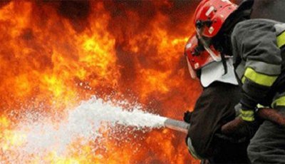 কালি তৈরির কারখানায় আগুন,  চার ইউনিট নিয়ন্ত্রণে