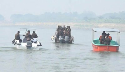 রাজশাহীর পদ্মা নদিতে বিজিবির জলপথ মহড়া অনুষ্ঠিত