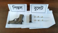 অস্ত্র ঠেকিয়ে পাওনা টাকা আদায়ের চেষ্টা॥ অস্ত্র-গুলিসহ পাওনাদার গ্রেপ্তার