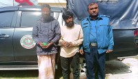 প্রকাশ্যে গাঁজা সেবন করায় দুই ব্যক্তিকে কারাদণ্ড