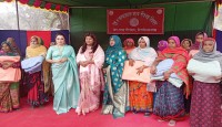 চাঁপাইনবাবগঞ্জে শীতবস্ত্র বিতরন করেছে সীপকস