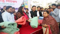 নগরীতে ছাত্রলীগের উদ্যোগে শীতবস্ত্র বিতরণ