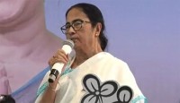 দরকারে ফুটপাতে কথা বলব॥ তবু রাজভবনে যাবো না
