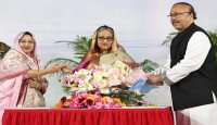 প্রধানমন্ত্রী শেখ হাসিনাকে শুভেচ্ছা ও অভিনন্দন জানিয়েছেন রাসিক মেয়র