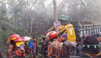 বাগেরহাটে একটি ট্রাক নিয়ন্ত্রণ হারিয়ে খাদে পড়ে চালক নিহত