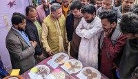 সিকৃবি’তে শীতকালীন গ্রাম বাংলার পিঠা উৎসব অনুষ্ঠিত